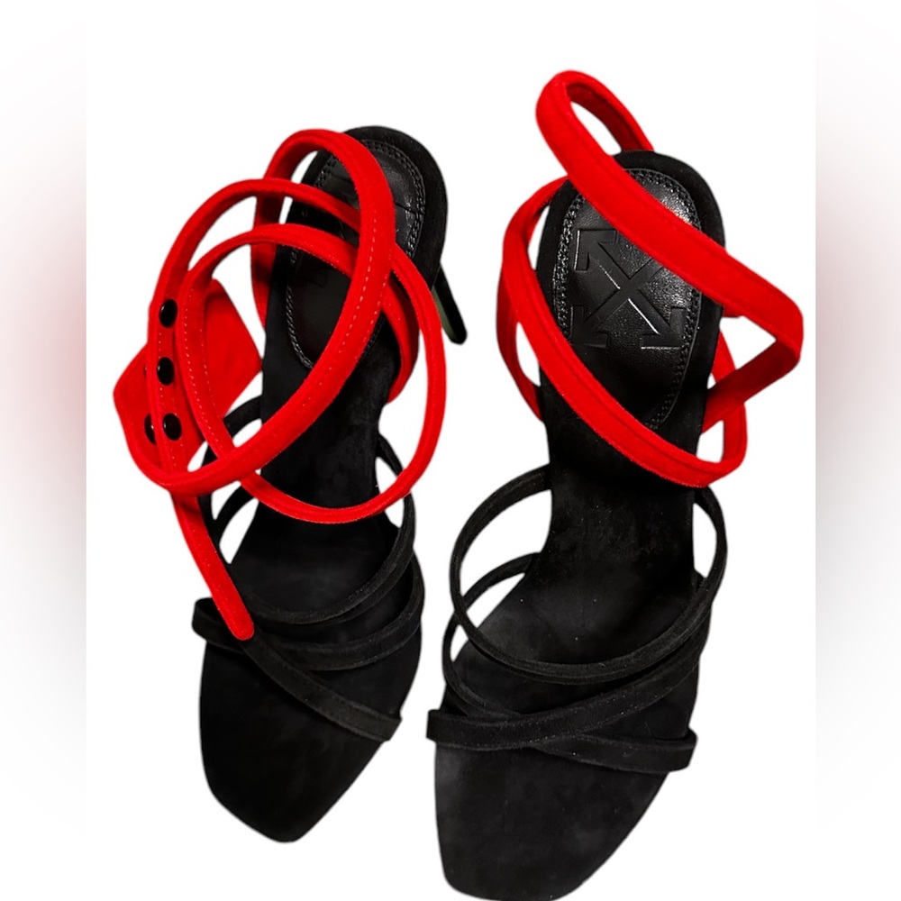 Off-White - Picture 3 of 4